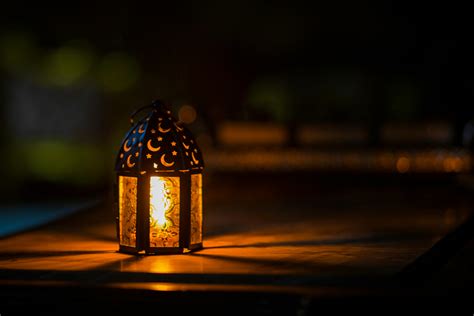 lantern and quran
